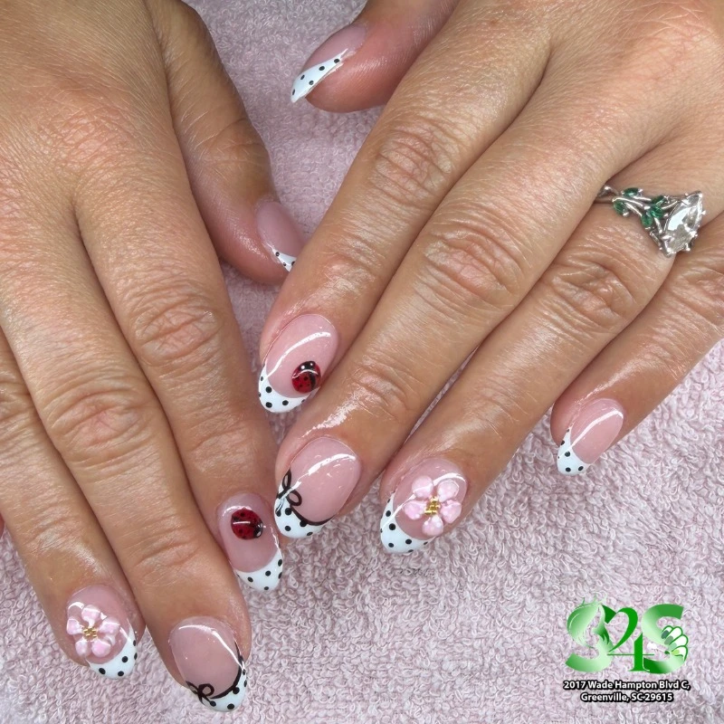 Shine 4 Seasons Salon